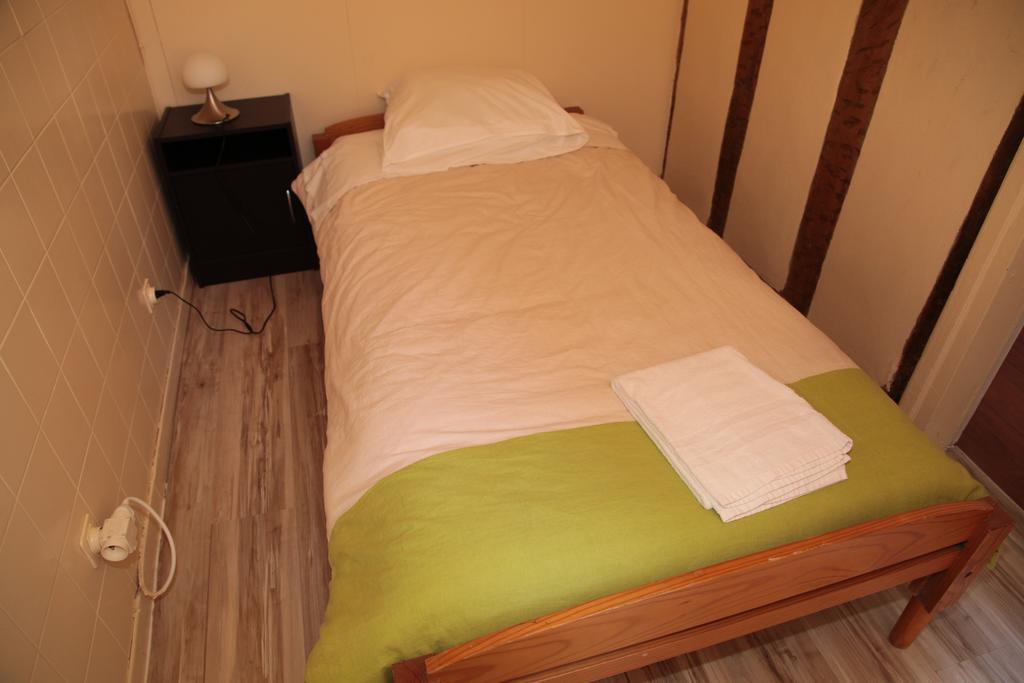 Cafe De France Bed and Breakfast Eauze Δωμάτιο φωτογραφία
