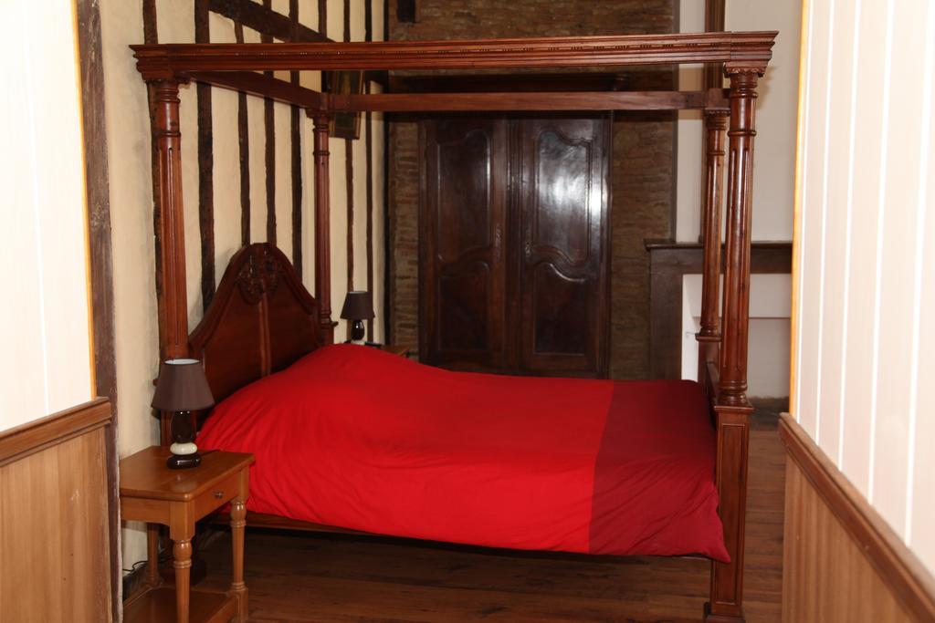 Cafe De France Bed and Breakfast Eauze Δωμάτιο φωτογραφία