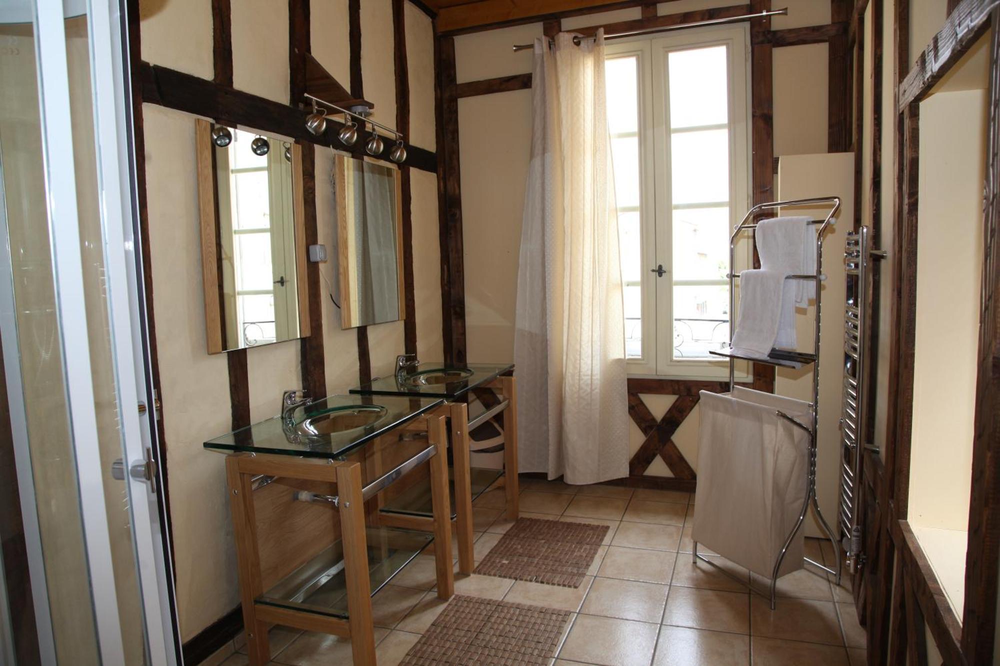 Cafe De France Bed and Breakfast Eauze Εξωτερικό φωτογραφία